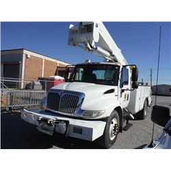 2008 INTERNATIONAL 4300 S/A BUCKET TRUCK VIN/SN:1HTMMAAR78H567802 - 225 hp International diesel engi