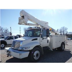 2006 INTERNATIONAL 4300 S/A BUCKET TRUCK VIN/SN:1HTMMAAR27H354870 - 225 hp International diesel engi