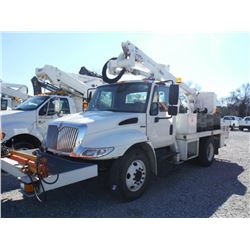2008 INTERNATIONAL 4200 S/A BUCKET/SIGN TRUCK VIN/SN:1HTJTSKM28H576325 - 200 hp International diesel