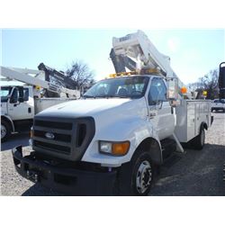 2009 FORD F650 S/A BUCKET TRUCK VIN/SN:3FRWF65D99V189441 - 240 hp Cummins ISB 240 diesel engine, A/T