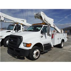 2009 FORD F650 S/A BUCKET TRUCK VIN/SN:3FRWF65D99V119308 - 240 hp Cummins ISB 240 diesel engine, A/T