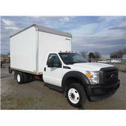 2013 FORD F550 BOX TRUCK VIN/SN:1FDUF5GY8DEA64249 - V10 gas engine, A/T, Lyncoach 14' body, roll up 