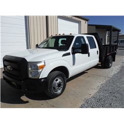 2011 FORD F350 CREW CAB VIN/SN:1FD8W3G67BEA63773 - V10 Gas, A/T, A/C, 8'6" Flatbed w/Sides & Tailgat