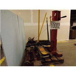 Misc. Floor jacks, grease pump, LOCATION AND CONTACT INFORMATION: AREA 10 Fayette: Steven Wakefield,