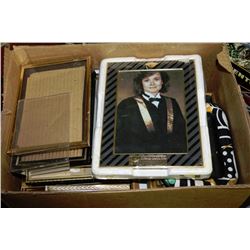 BOX WITH ASSORTED PICTURE FRAMES