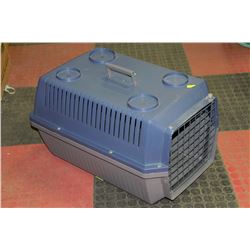 MEDIUM BLUE PET CARRIER