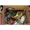 Image 1 : BOX OF BRASS & GLASS DISHWARE/DECOR