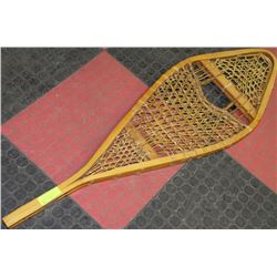 VINTAGE PAIR OF SNOWSHOES 42X12 INDIAN RAW HIDE