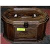 Image 1 : VINTAGE LERNER FAUX WOOD SEWING CRAFT BOX W/ TRAY