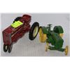 Image 1 : LOT OF TWO VINTAGE TRACTORS