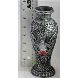 COLLECTIBLE DRAGON VASE