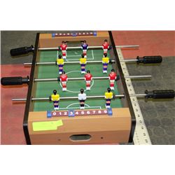 TABLETOP FOOSEBALL GAME