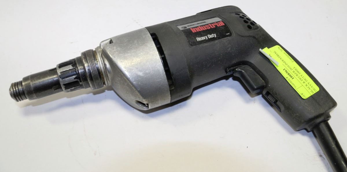 BLACK & DECKER 2050 INDUSTRIAL HEAVY DUTY DRILL