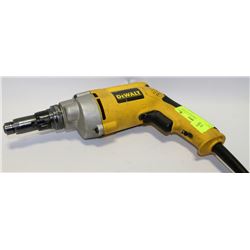 DEWALT DW268 DRYWALL SCREW GUN