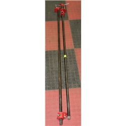 PAIR OF 4' CLAMPS