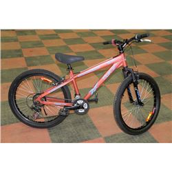 REEBOK 18 SPEED FRONT SUSPENSION MOUNTAIN BIKE