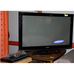 ESTATE SAMSUNG 42" HD FLATSCREEN TV