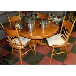 ESTATE SOLID WOOD PEDESTAL TABLE W/4