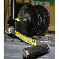 SHELLY MANUAL WINCH