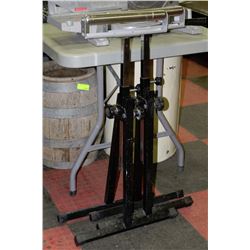 PAIR OF ADJUSTABLE ROLLER STANDS