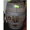Image 1 : ANTIQUE WOOD METAL BARREL