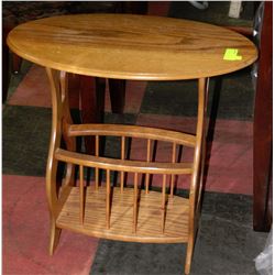 OAK MAGAZINE RACK