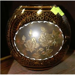 DECORATIVE ART GLASS VASE WITH GOLD GILDING