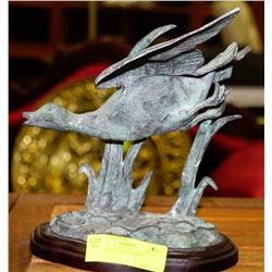 METAL DUCK SCULPTURE