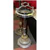 Image 1 : VINTAGE ESTATE METAL AND STONE ASHTRAY