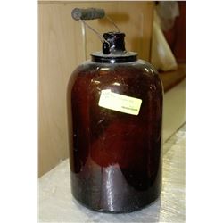 VINTAGE ESTATE AMBER GLASS LIQUOR JUG