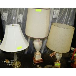 LOT OF 3 ASSORTED LAMPS INCLUDING CERAMIC/WOOD