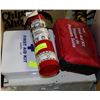 Image 1 : 3 FIRST AID KITS WITH FIRE EXTINGUISHER