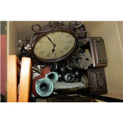 BOX OF ESTATE ORNAMENTS