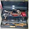 Image 1 : SMALL TOOL BOX WITH CONTENTS INCLUDING HOLESAWS,
