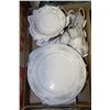 Image 1 : BANBURY INN FINE CHINA 8 SETTINGS OF 4 PIECES-