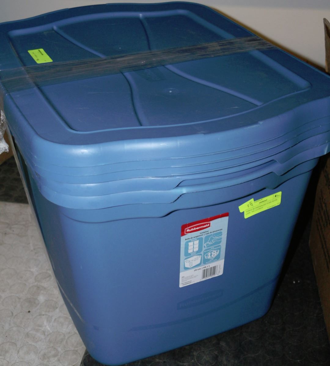 RUBBERMAID TUBS WITH LIDS