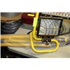 Image 1 : HALOGEN WORK LIGHT SOLD WITH TRI-POD