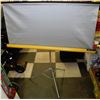 Image 1 : YELLOW FILM SCREEN