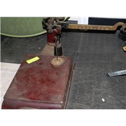 ANTIQUE SCALE