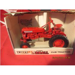 1/16 Scale Farmall Cub Tractor #652
