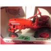 Image 2 : 1/16 Scale Farmall Cub Tractor #652