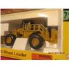 Image 1 : 1/50 Scale Caterpillar 992G Wheel Loader Norscot #55115