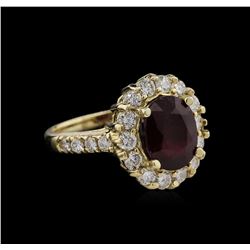 4.50ct Ruby and Diamond Ring - 14KT Yellow Gold