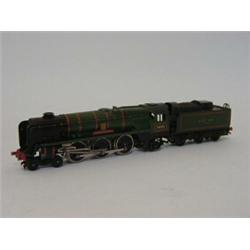 AN UNBOXED HORNBY DUBLO 4-6-2 LOCOMOTIVE AND TENDER, No.34005  30-40...