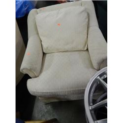 UPHOLSTERED ARM CHAIR