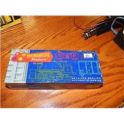 BOX ROUND HOUSE PRODUCT - HO SCALE