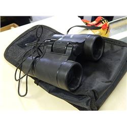 BINOCULARS - BEAVER CANOE - 4 X 30 - WITH CASE