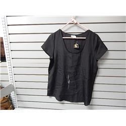 Med George Black SH sleeve Scoop neck top