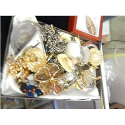 SMALL BOX ASSORTED JEWELRY