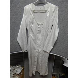 HOUSE COAT WOMANS - (NO BRAND TAG) - WHITE HOUSE COAT - (NO SIZE TAG)